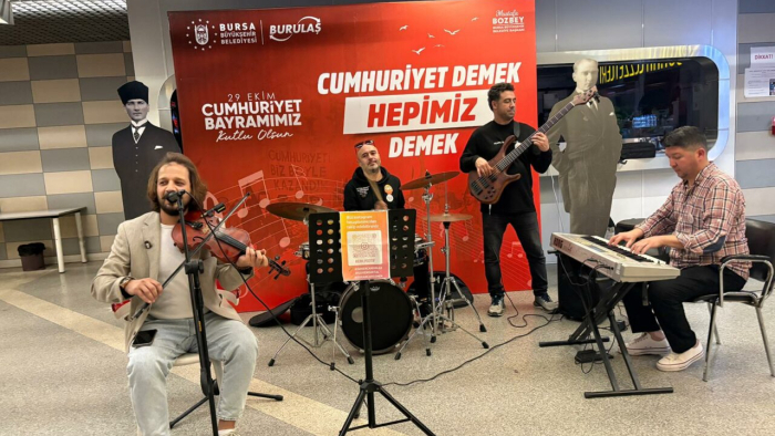 BURSARAY’DA YOLCULARA DUYGUSAL SÜRPRİZ